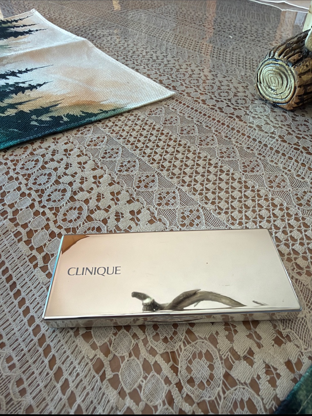 Clinique Silver Makeup Compact – Reflective Silver Finish